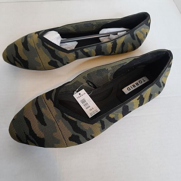 10.5W Extra Wide Width Torrid Flat Green Camouflage Flex Sole Knit Cushioned - Picture 2 of 9
